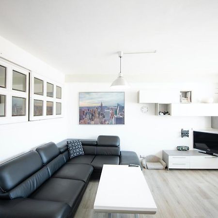 Loft 51 Apartment Олбия Екстериор снимка
