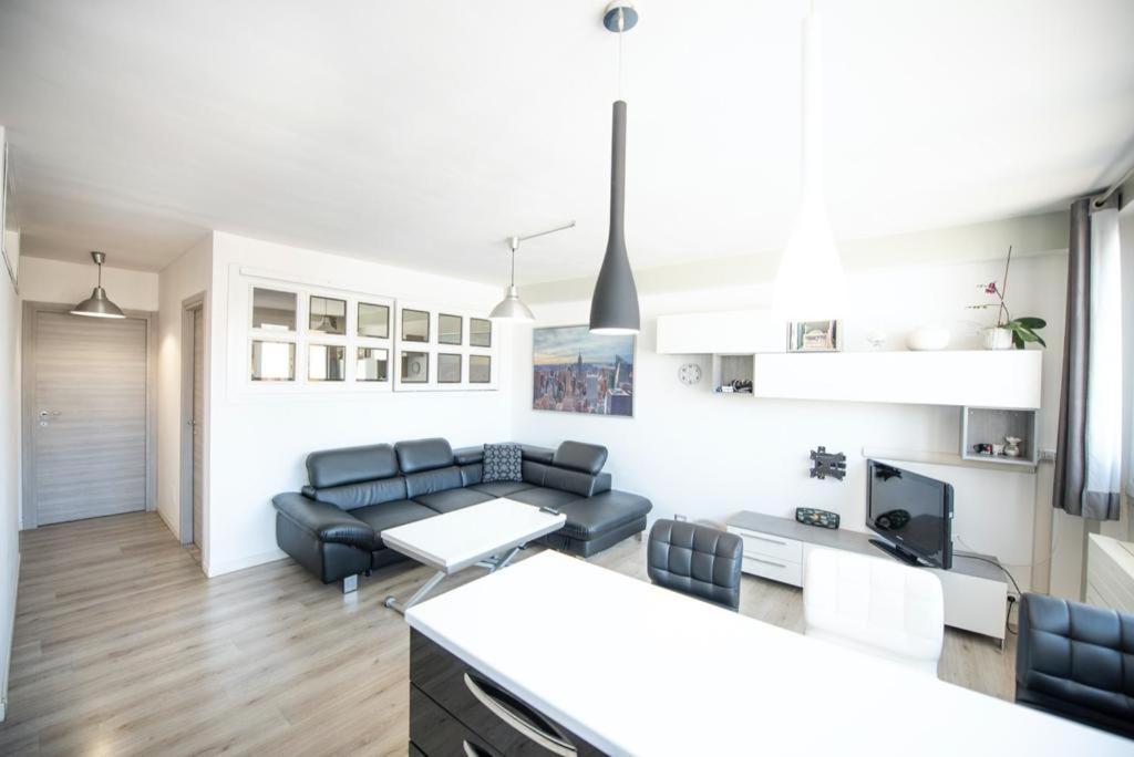 Loft 51 Apartment Олбия Екстериор снимка